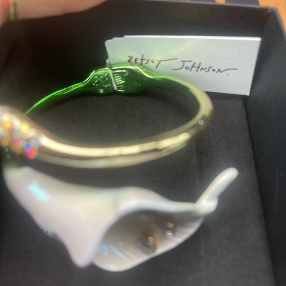 Betsey Johnson Calla Lily Cuff Bracelet White Enamel Crystal Statement Floral - Picture 4 of 4